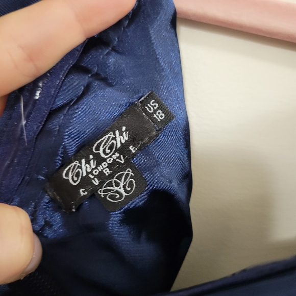 Chi chi London curve navy high low off the shoulder dress 18 - Picture 4 of 8